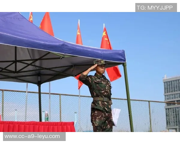 约罗谈与伯恩茅斯后卫迪亚基特的友谊与比赛中的全力以赴态度