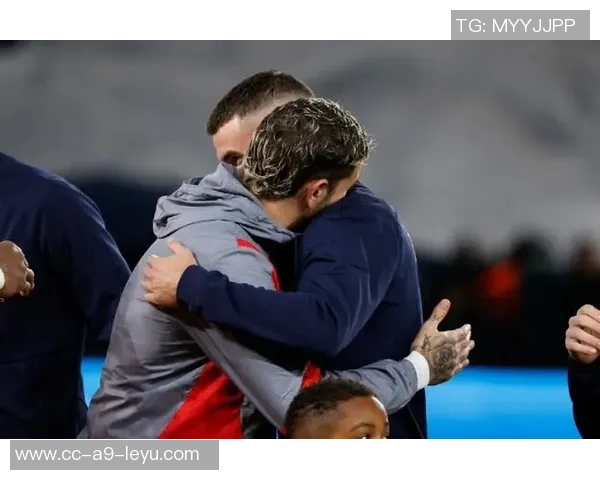 卢卡斯埃尔南德斯因欧冠肘击对手被禁赛三场引发热议