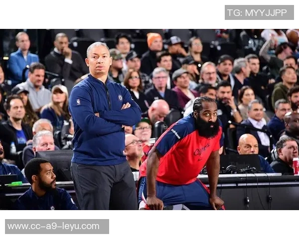 泰伦卢回应球队战绩不佳称对手更快更高大不认为我们软弱 泰伦卢回应球队战绩不佳称对手更快更高大不认为我们软弱