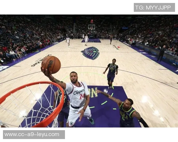 鲍威尔自信满满表示希望入选全明星赛并认为自己配得上这一荣誉 鲍威尔自信满满表示希望入选全明星赛并认为自己配得上这一荣誉